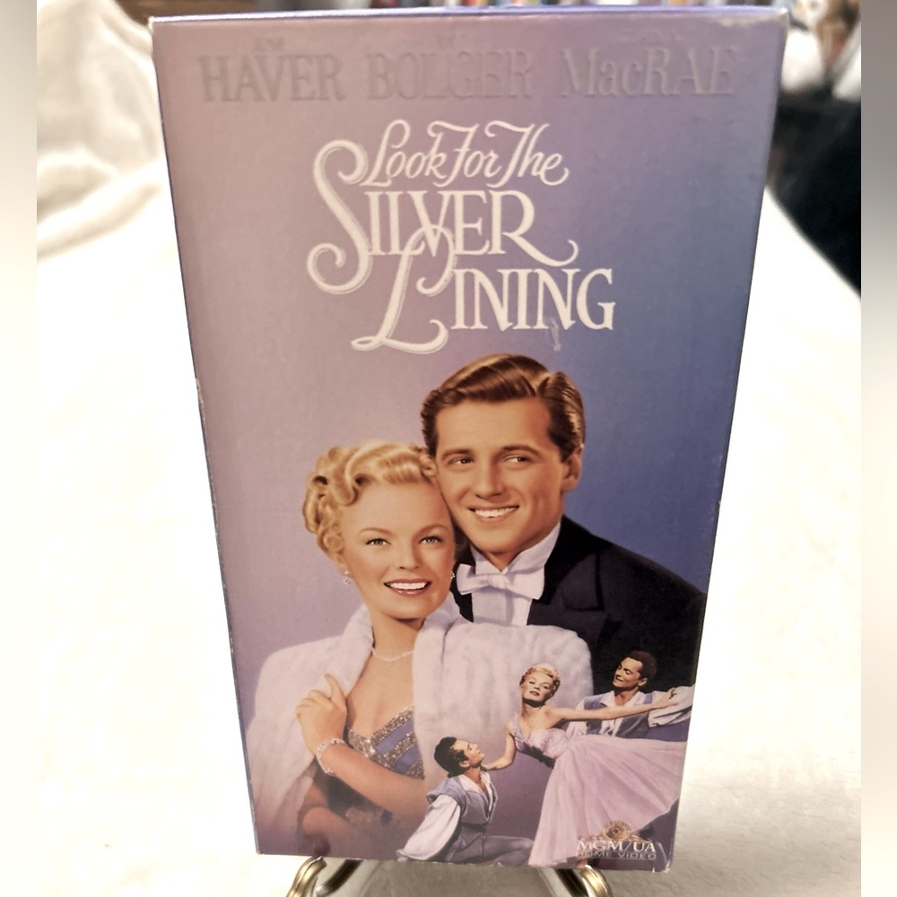 ~6/$10 MOVIES VHS/DVDS~ Look for the Silver Lining VHS 1993
